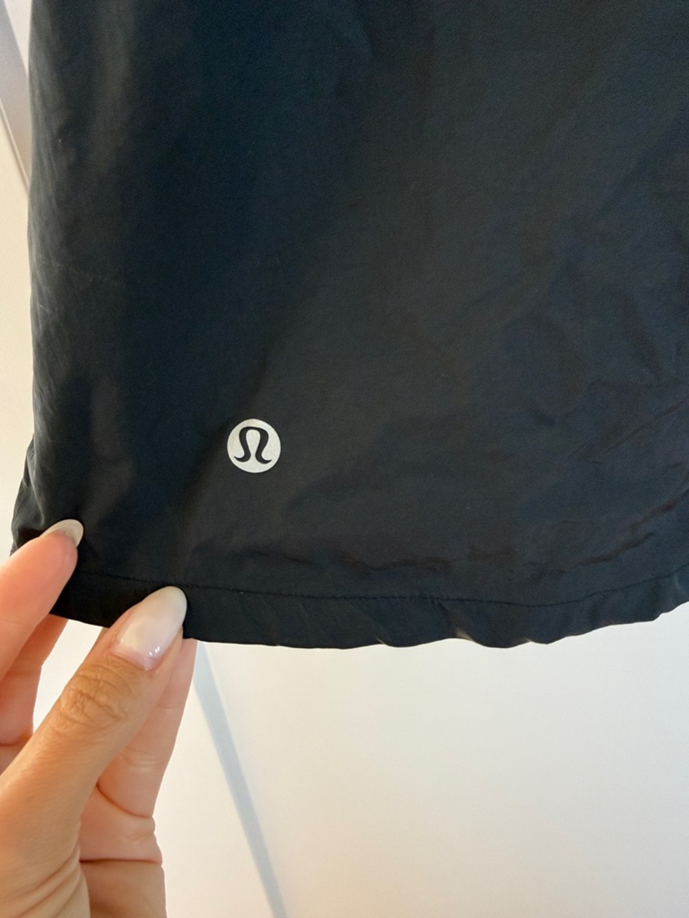 Lululemon Pack and Glyde Jacket in Black. SZ 6. - Picture 5 of 6